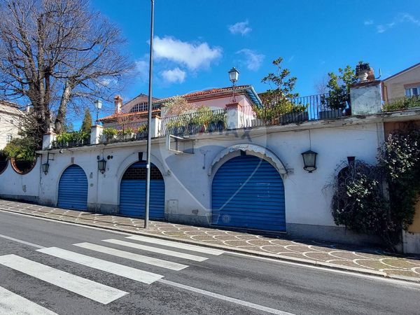 Negozio Fonte, Fiuggi, FR Vendita