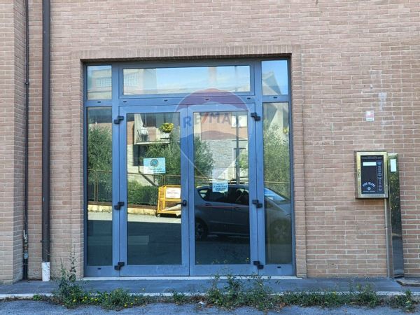 Locale Commerciale Pila, Perugia, PG Affitto - Foto 2