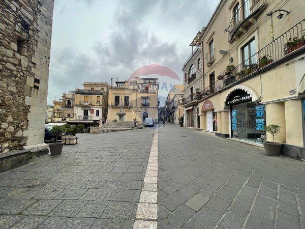 Locale Commerciale Centro, Taormina, ME Vendita