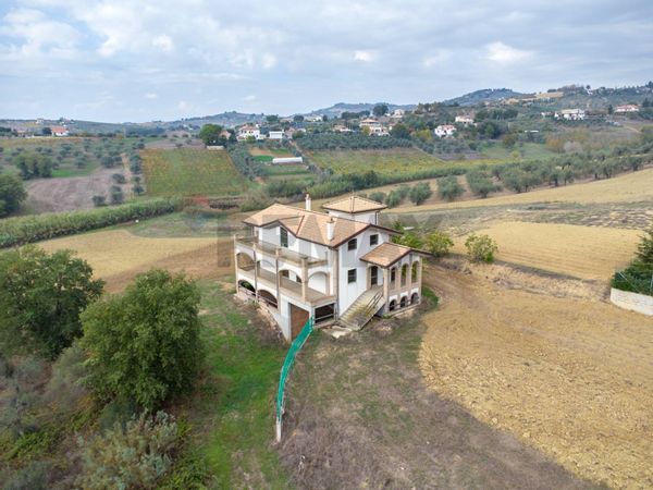 Casa Indipendente Cona, Città Sant'Angelo, PE Vendita