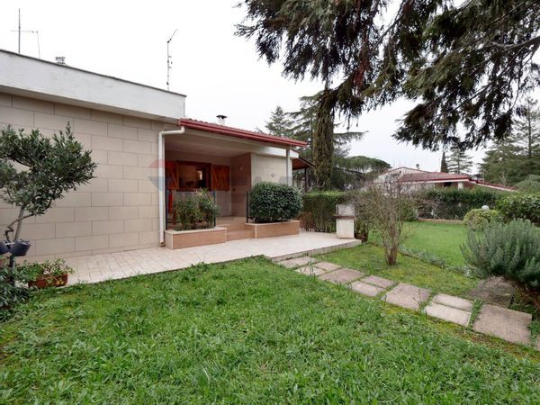 Villa a schiera Cassano delle Murge, BA Vendita