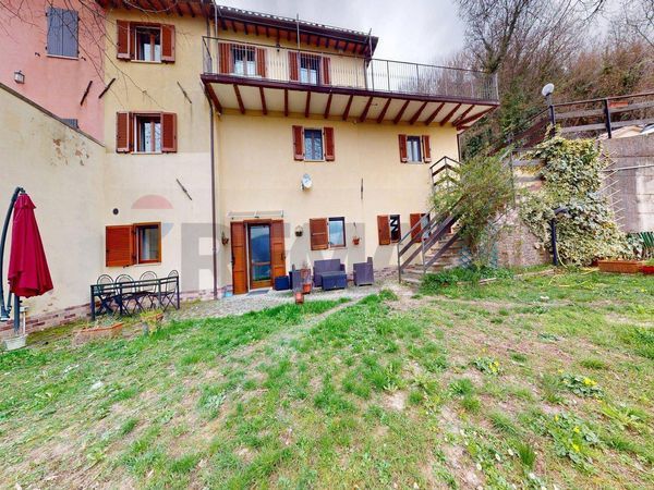 Casa Semindipendente Nocera Umbra, PG Vendita