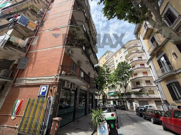 Appartamento Vomero, Napoli, NA Vendita - Foto 2