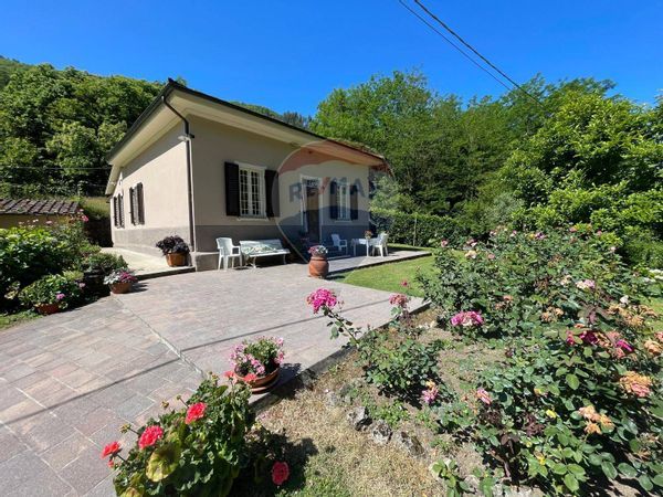 Villa o villino Centro, Bagni di Lucca, LU Vendita