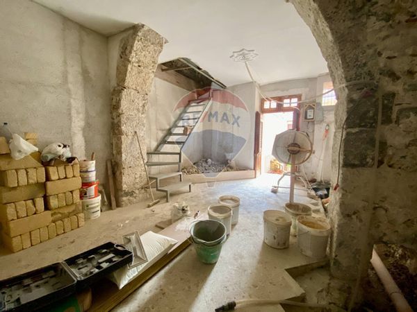 Casa Indipendente Piana degli Albanesi, PA Vendita