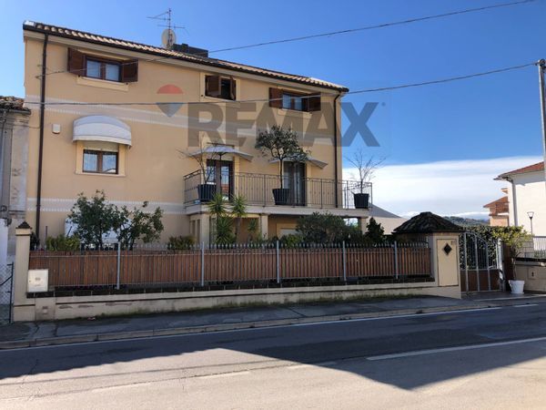 Casa Semindipendente Zona Ospedale, Pescara, PE Vendita