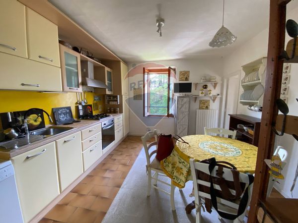 Appartamento Passignano sul Trasimeno, PG Vendita