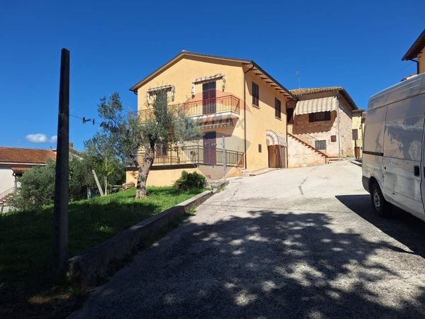 Casa Semindipendente Parrano, Trevi, PG Vendita - Foto 2