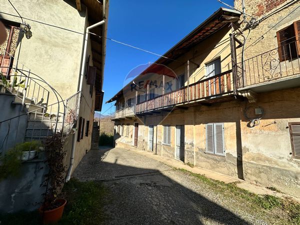 Porzione di casa Casapinta, BI Vendita