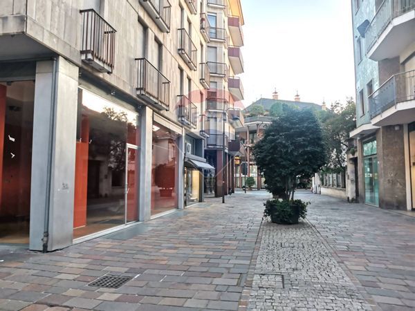 Negozio Centro, Busto Arsizio, VA Affitto - Foto 3