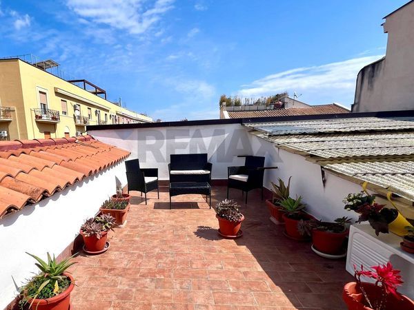 Attico/Mansarda Maqueda, Palermo, PA Affitto