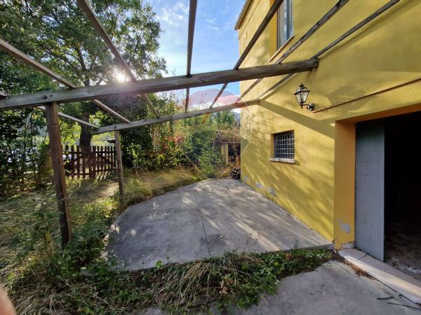 Casa Semindipendente Montebello di Bertona, PE Vendita