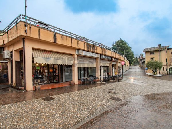 Negozio Sale Marasino, BS Affitto
