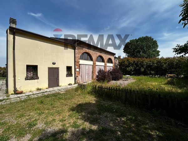 Cascina/Casale Ca' degli Oppi, Oppeano, VR Vendita