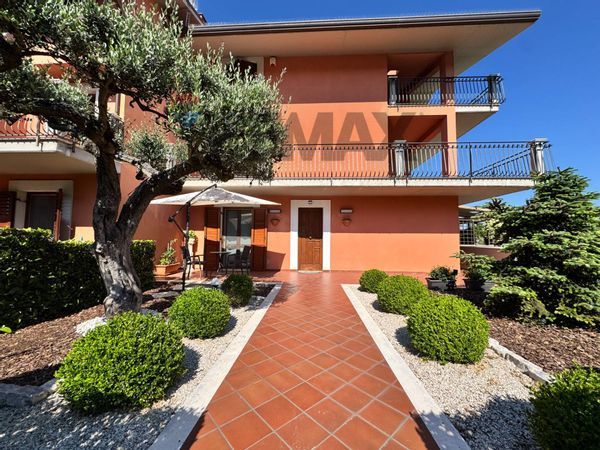 Villetta bifamiliare Lanciano, CH Vendita