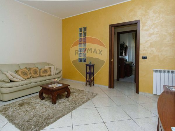 Appartamento Santa Venerina, CT Vendita
