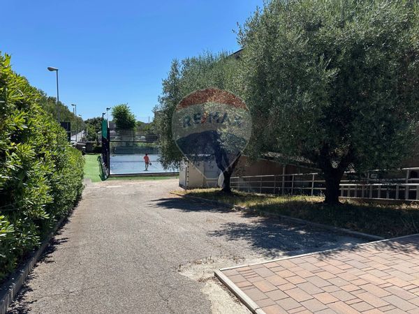 Locale Commerciale Piombino, LI Vendita