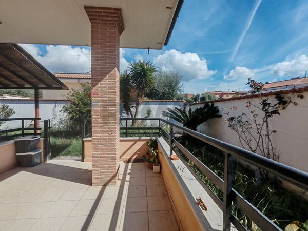 Villetta bifamiliare Nuova California, Ardea, RM Vendita