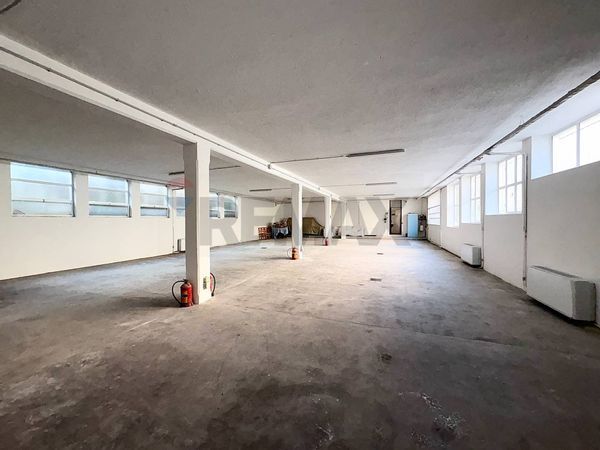 Magazzino Zona Borri/ospedali, Varese, VA Affitto