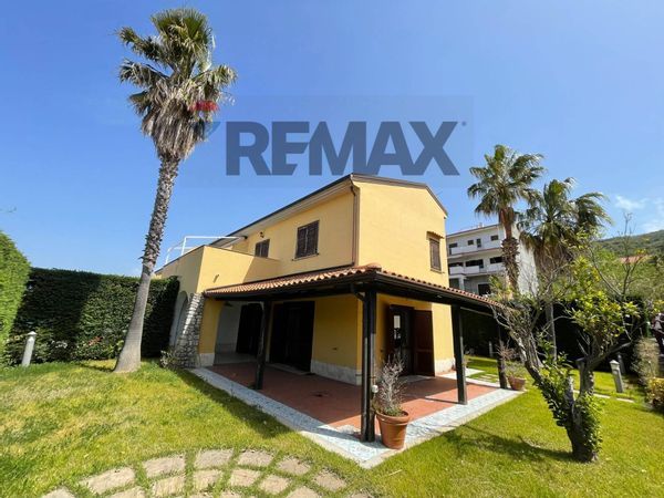 Villetta bifamiliare Sangineto, CS Vendita