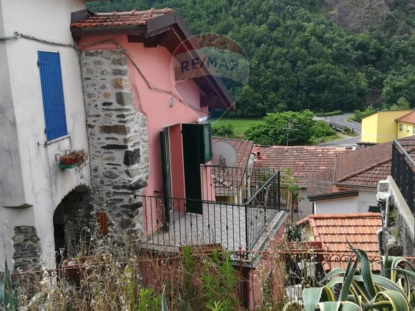 Casa Semindipendente Rocchetta di Vara, SP Vendita