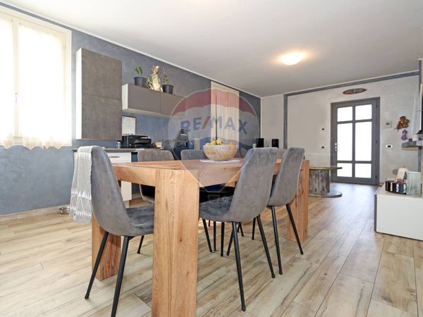 Appartamento Oggiono, LC Vendita