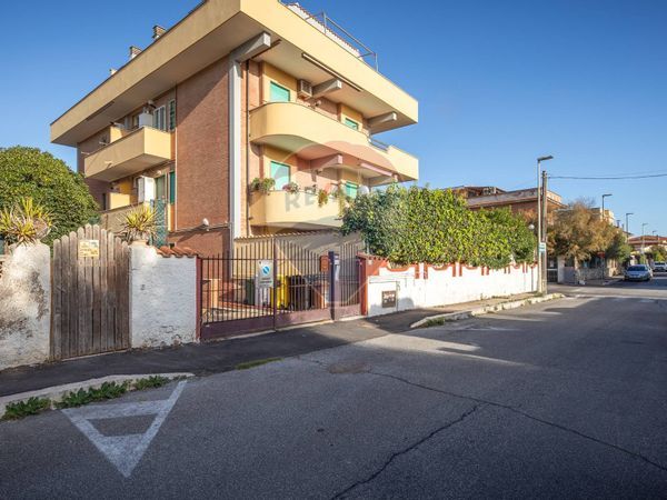 Appartamento Torvaianica, Pomezia, RM Vendita