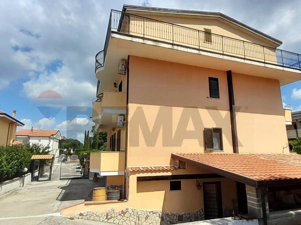 Porzione di casa Amorosi, BN Vendita