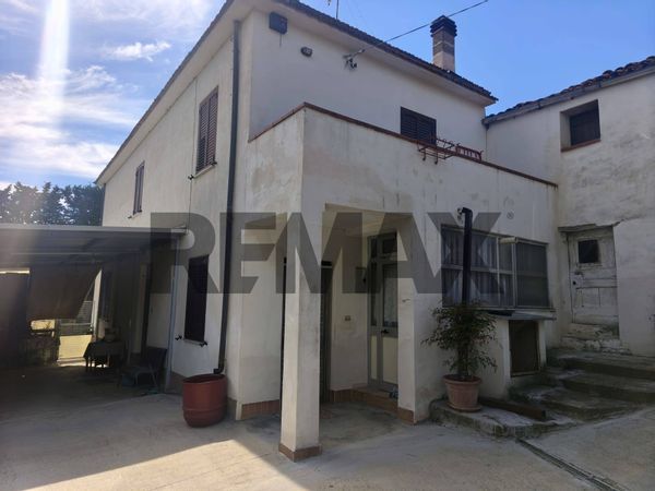 Casa Indipendente Bucchianico, CH Vendita