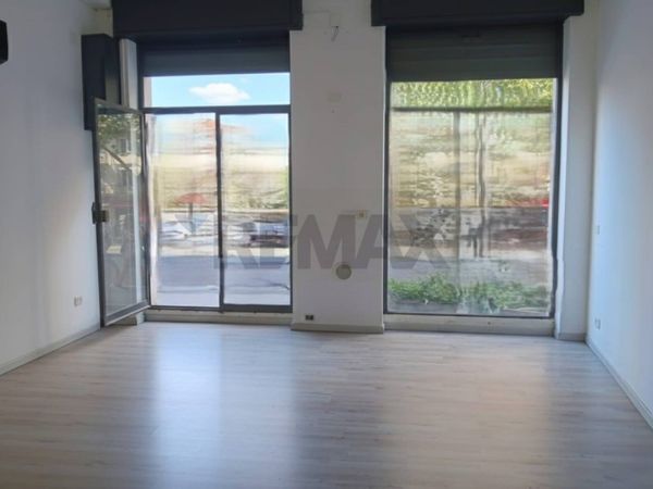 Locale Commerciale Centro storico - zona centrale, Enna, EN Affitto