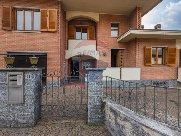 Villetta bifamiliare Mesenzana, VA Vendita