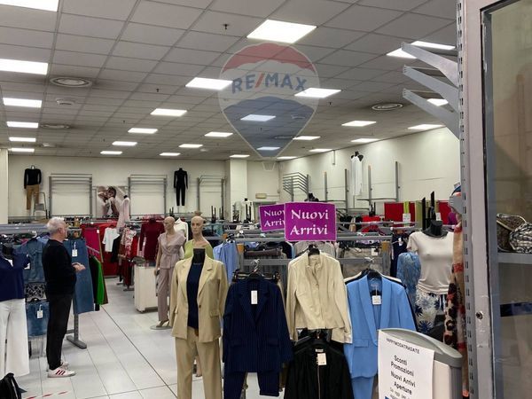 Locale Commerciale Tradate, VA Affitto - Foto 3