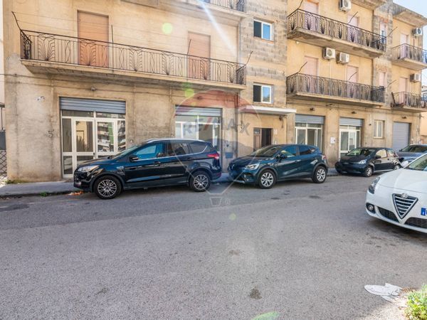 Locale Commerciale Caltagirone, CT Affitto