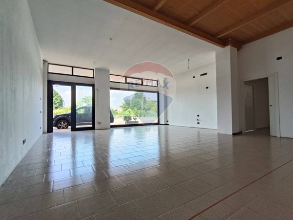 Negozio Grumolo, Grumolo delle Abbadesse, VI Affitto