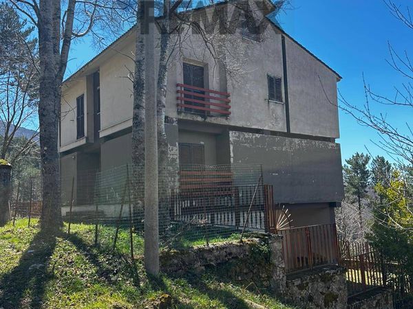 Villa singola Gambarie, Santo Stefano in Aspromonte, RC Vendita