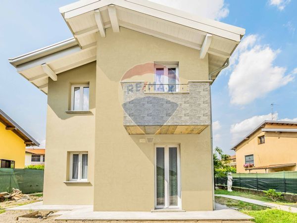 Casa Indipendente Besnate, VA Vendita