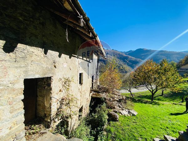 Casa Indipendente Fontainemore, AO Vendita