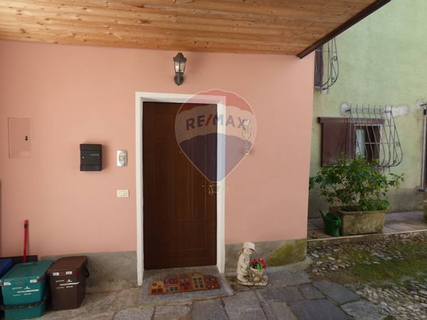 Porzione di casa Mesenzana, VA Vendita