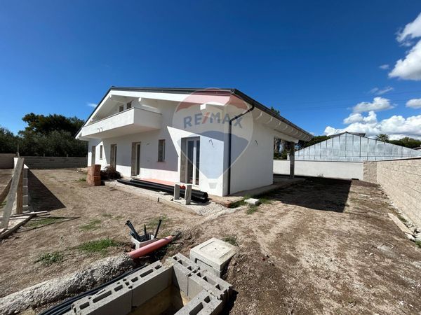 Nuove costruzioni Aprilia, LT Vendita