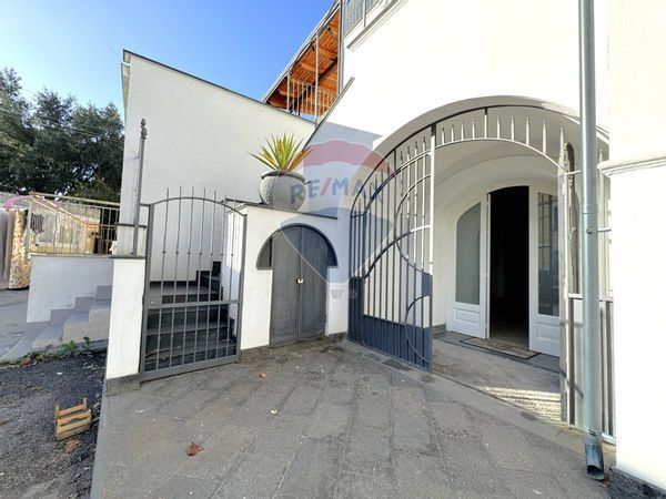 Ufficio San Giuseppe Vesuviano, NA Affitto