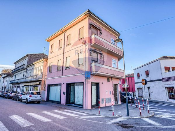 Negozio Centro, Rovigo, RO Affitto