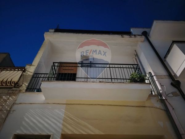 Appartamento Campi Salentina, LE Vendita