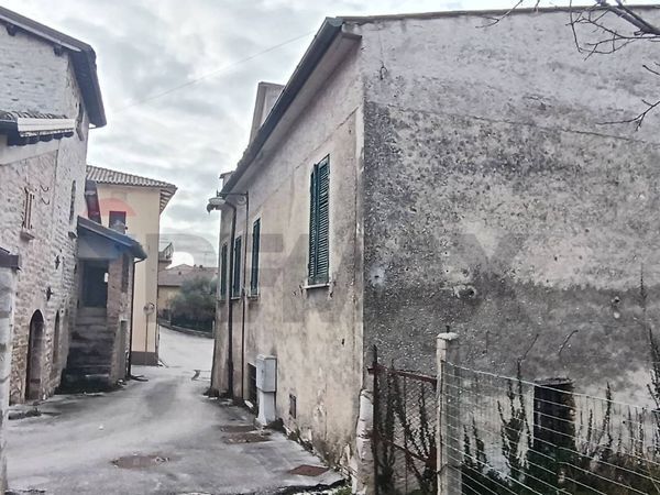 Casa Semindipendente Rigali, Gualdo Tadino, PG Vendita - Foto 2