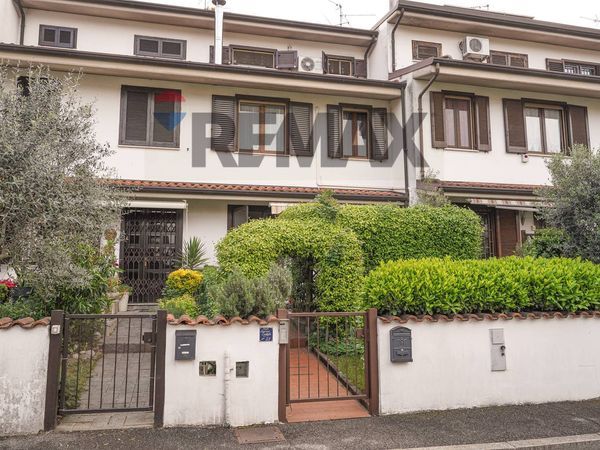 Villa a schiera Trecella, Pozzuolo Martesana, MI Vendita