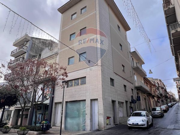 Locale Commerciale Centro, Ragusa, RG Affitto