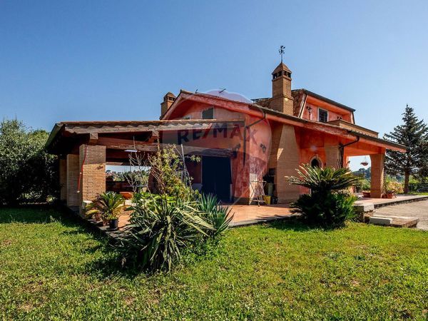 Villa singola Monterotondo Scalo, Monterotondo, RM Vendita