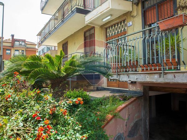 Attico/Mansarda Motta Sant'Anastasia, CT Vendita