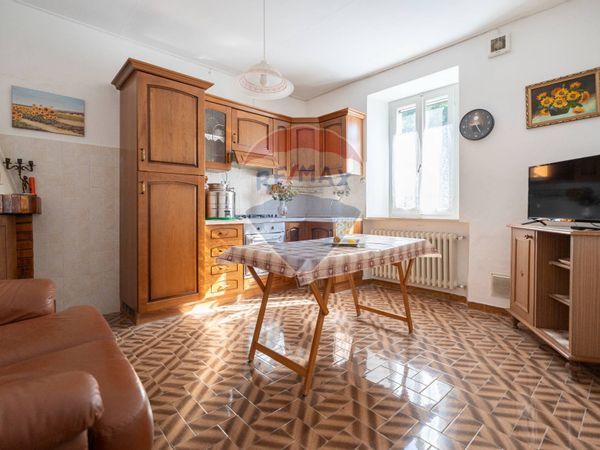 Casa Semindipendente Gioncare, Poggio San Marcello, AN Vendita