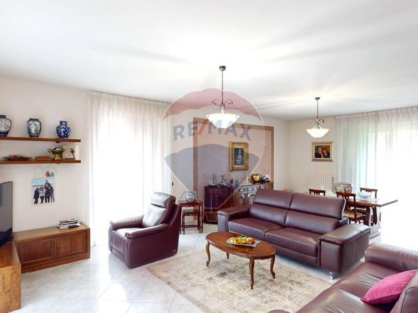 Villa singola Caronno Pertusella, VA Vendita - Foto 2