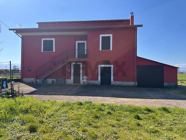 Cascina/Casale Roccasecca, FR Vendita